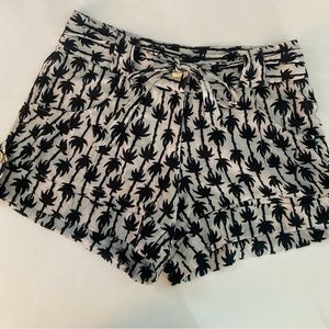 Diane von Furstenberg Black and white shorts